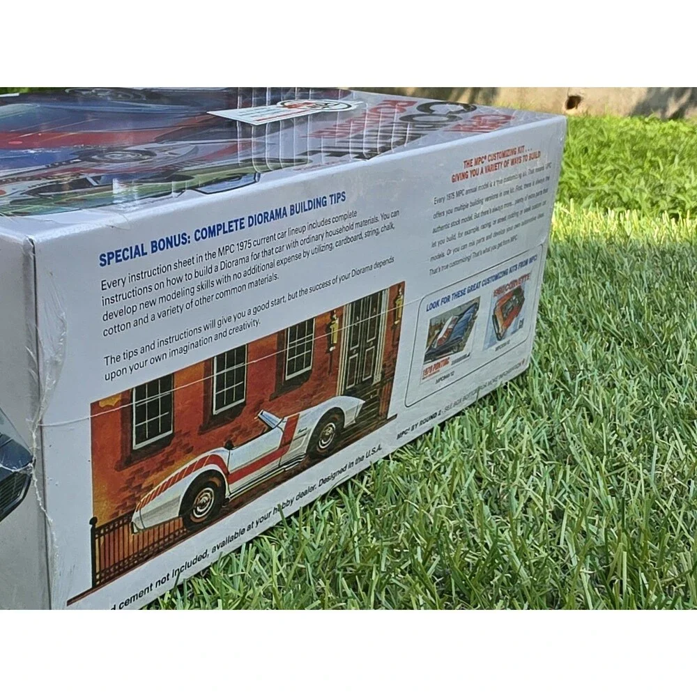 MPC Open Corvette Roadster 1/25 Scale Retro Deluxe Model Kit 3-in-1 New Sealed*